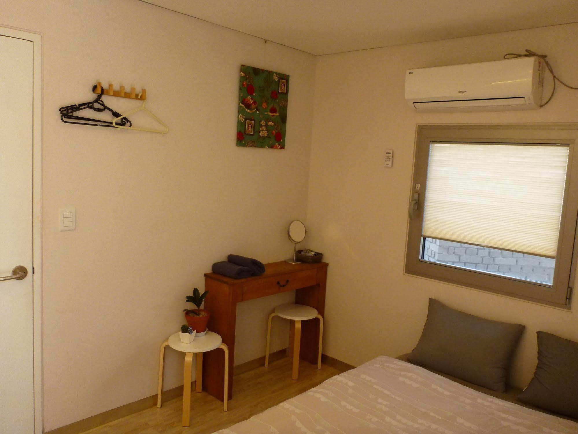 Inside Busan Hostel Esterno foto